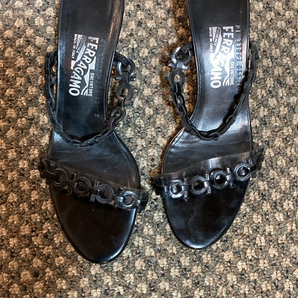 Salvatore Ferragamo kitten heel leather patent vinyl sandals Black size 8 - Picture 2 of 11